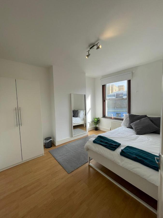 Amazing 3 Bedroom Flat Minutes From Tower Bridge Londra Exterior foto